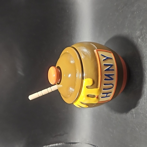 Rare Winnie the Pooh’s Hunny Pot by Disney - Made For Storing & Serving Honey - Picture 1 of 11